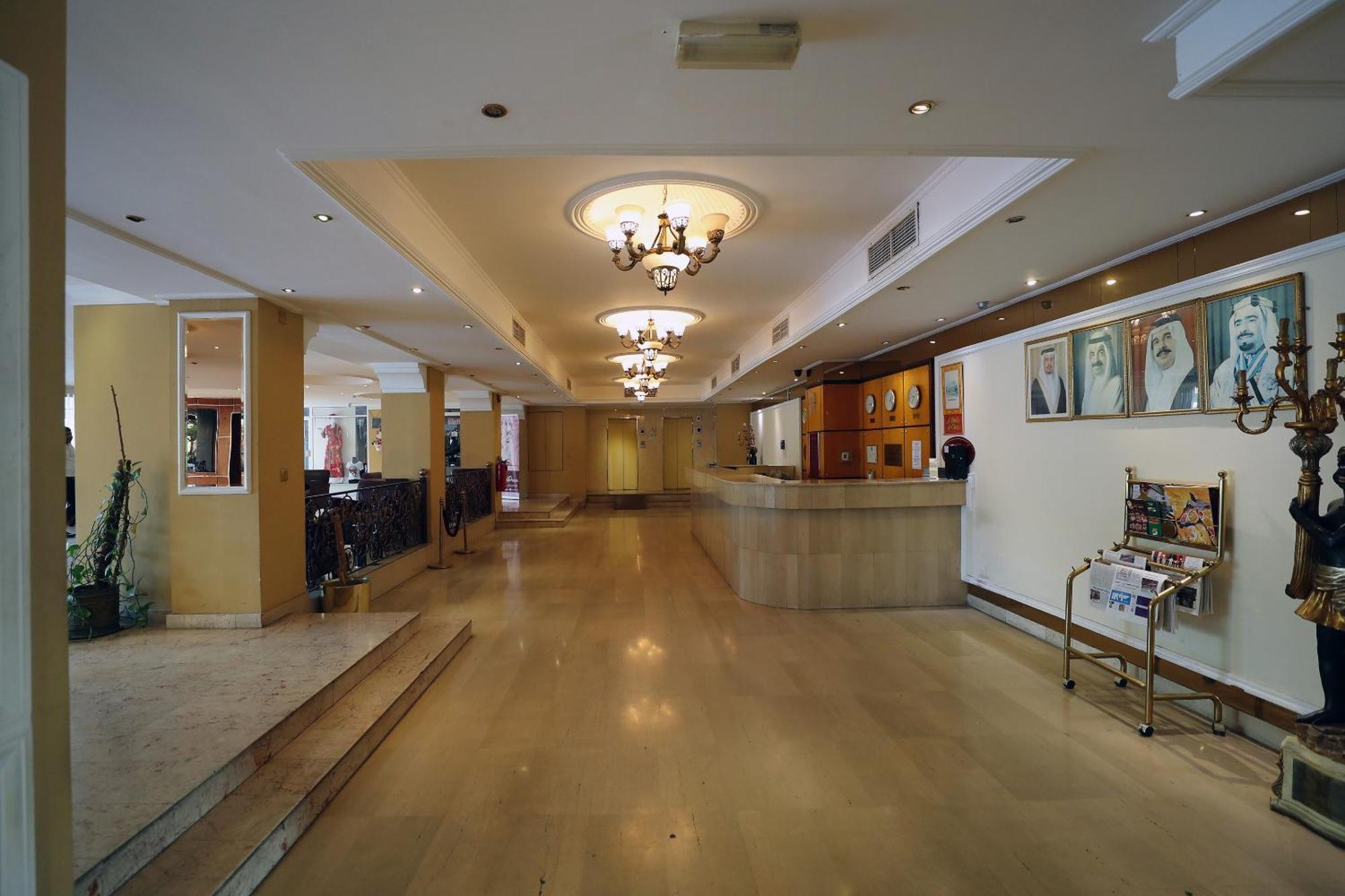 Oyo 112 Semiramis Hotel Manama Ngoại thất bức ảnh