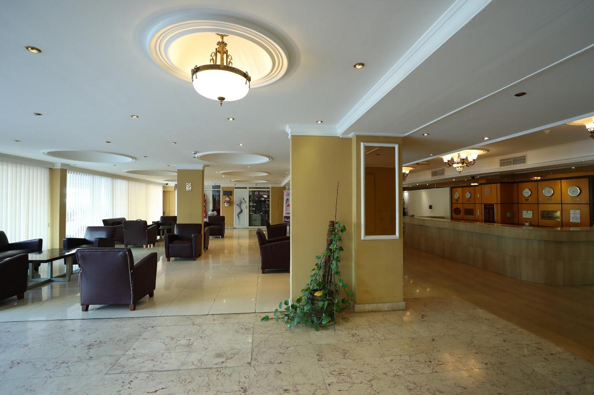 Oyo 112 Semiramis Hotel Manama Ngoại thất bức ảnh