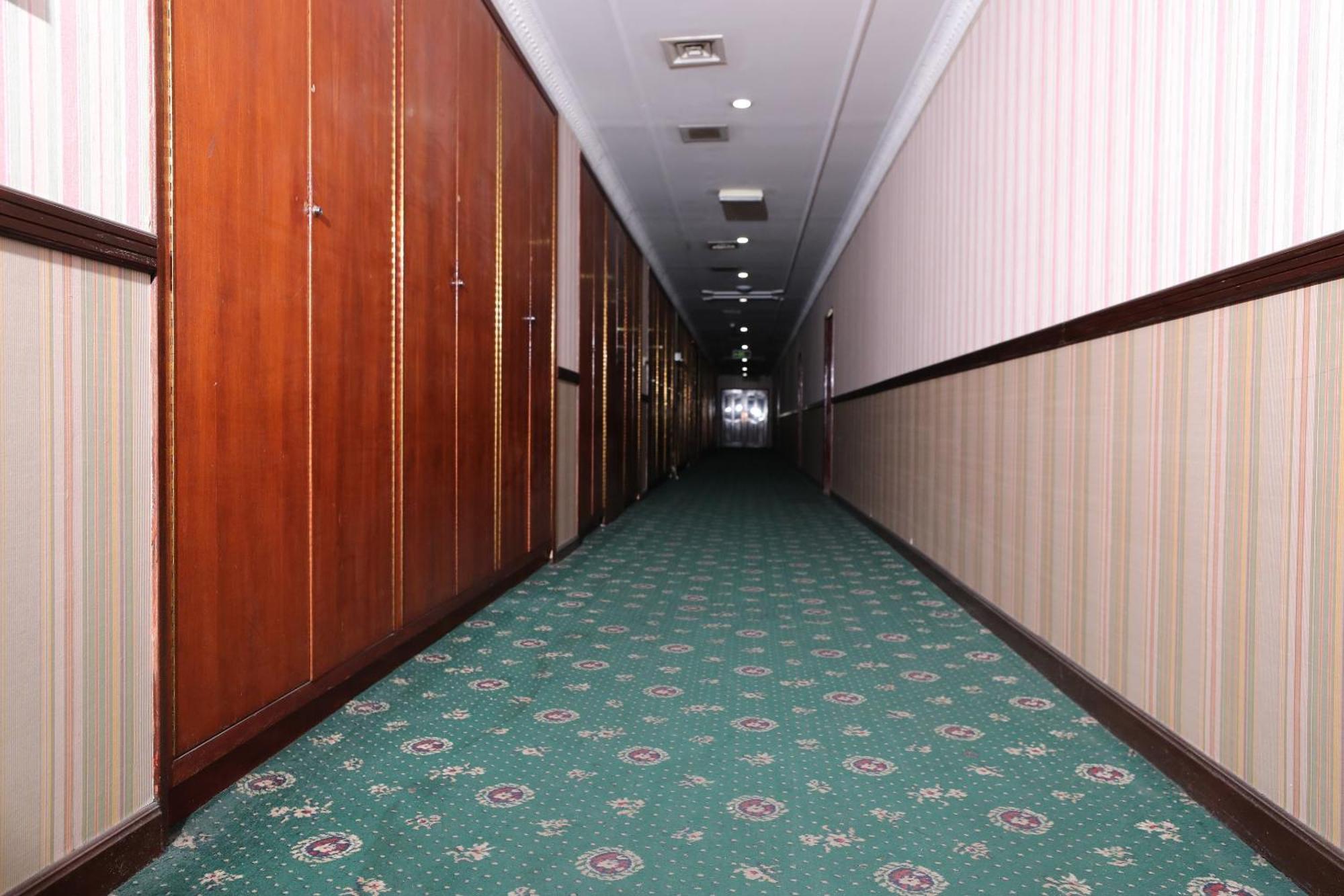 Oyo 112 Semiramis Hotel Manama Ngoại thất bức ảnh