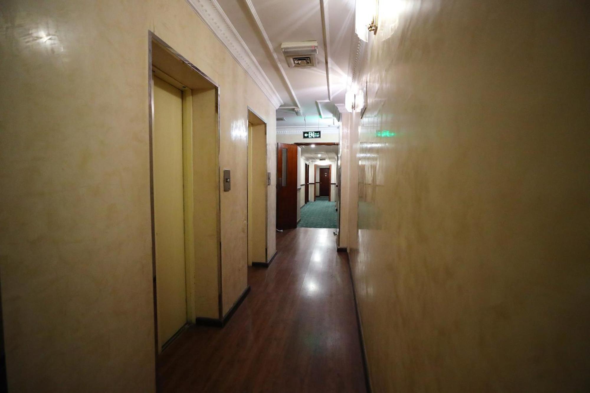 Oyo 112 Semiramis Hotel Manama Ngoại thất bức ảnh