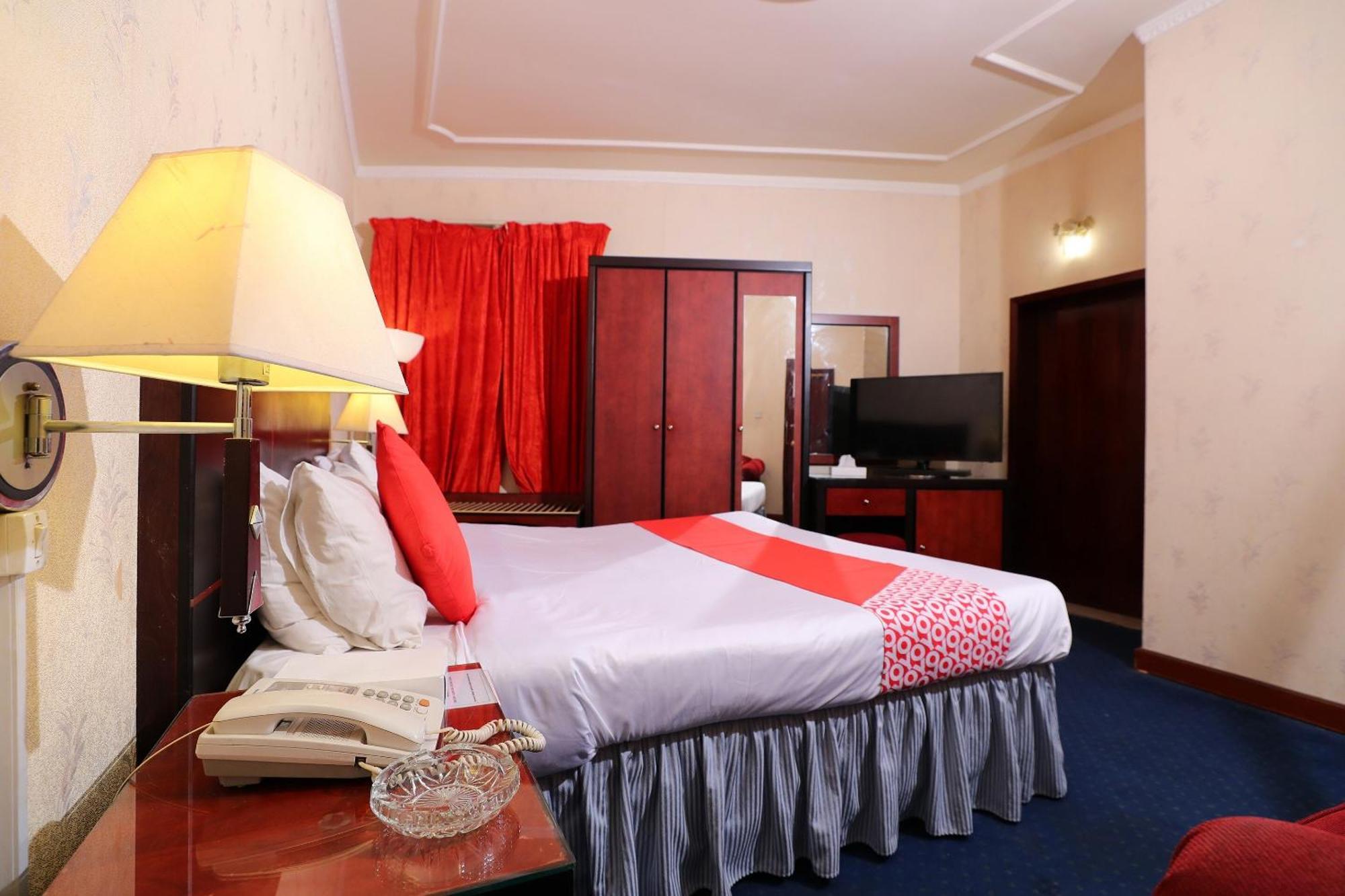 Oyo 112 Semiramis Hotel Manama Ngoại thất bức ảnh